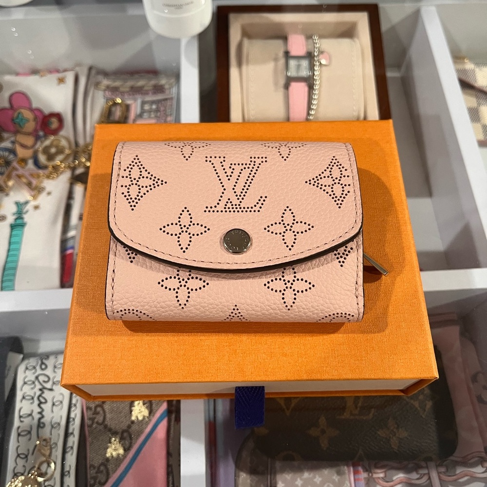 Bella LV wallet